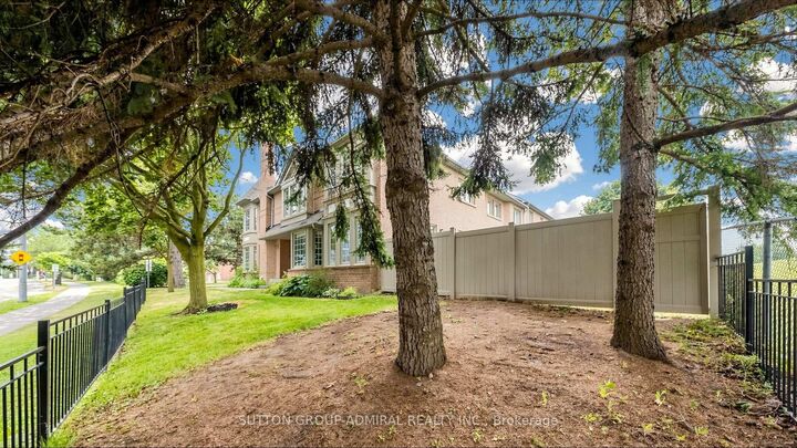Property Photo:  78 Alameda Circle  ON L4J 8A6 