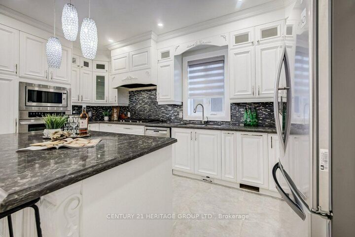 287 Kennedy Road — photo 1
