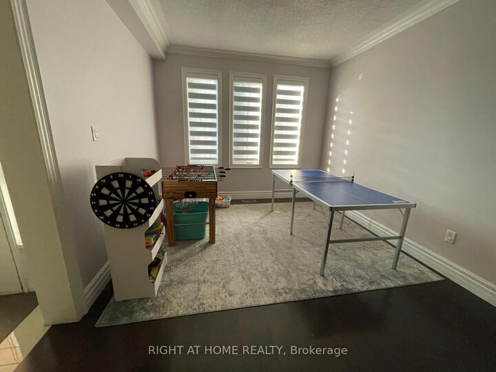 Property Photo: 39 Scarlett Trail ON L4H 2R1