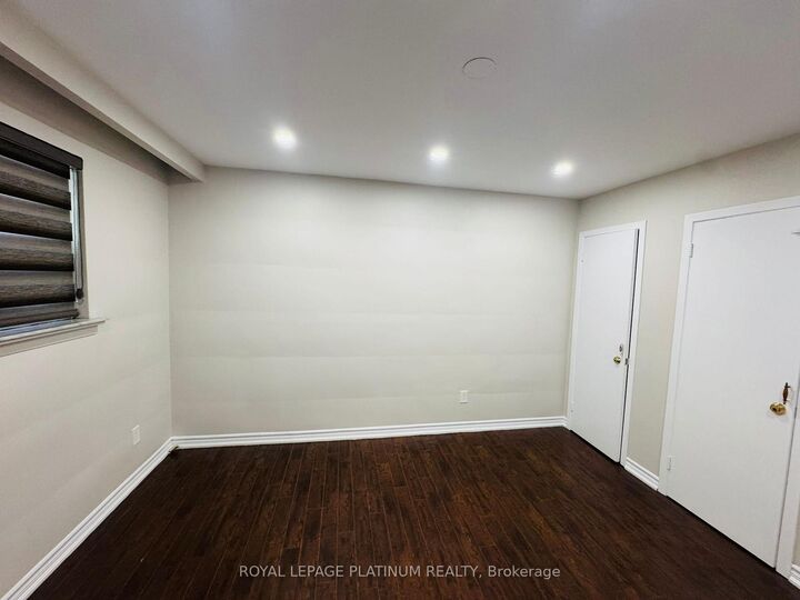 Property Photo:  7073 Magic Court  ON L4T 3A2 