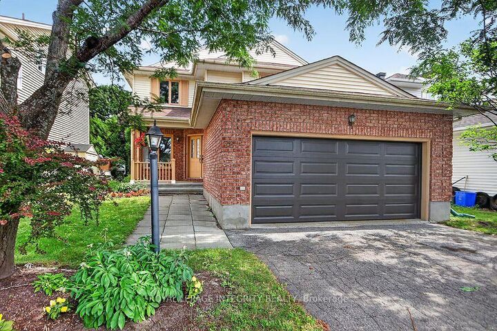 76 Saddlehorn Crescent — photo 1