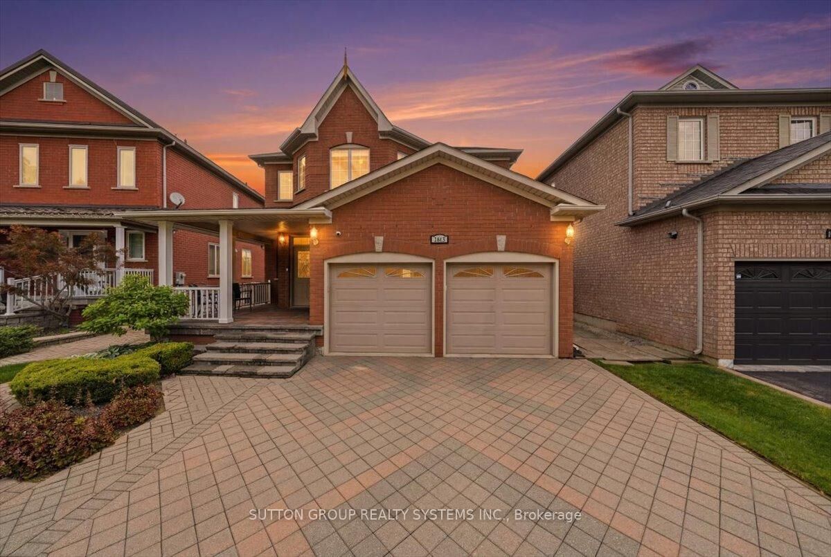 Property Photo: 1382 Avon Drive ON L5N 7Z3