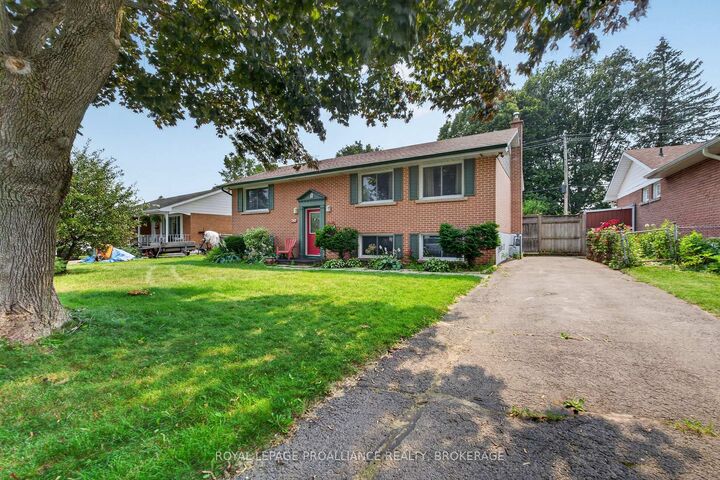 Property Photo: 247 Chelsea Road ON K7M 3Z3