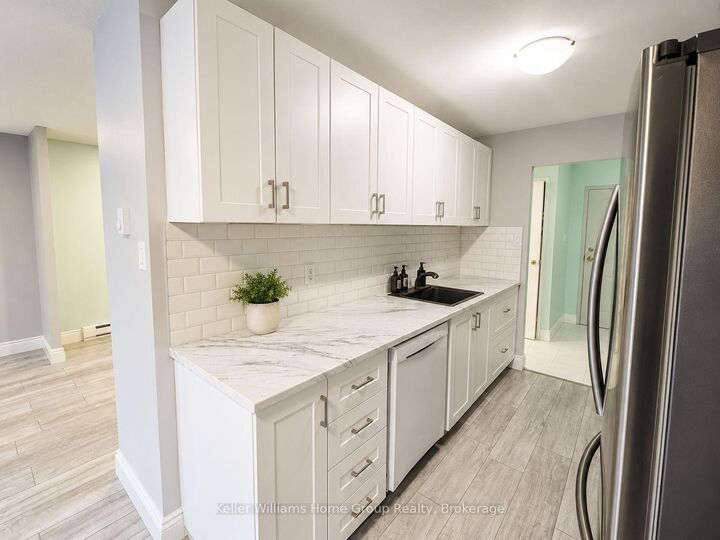 Property Photo:  65 Highland Cres Crescent 106  ON N2M 5M8 