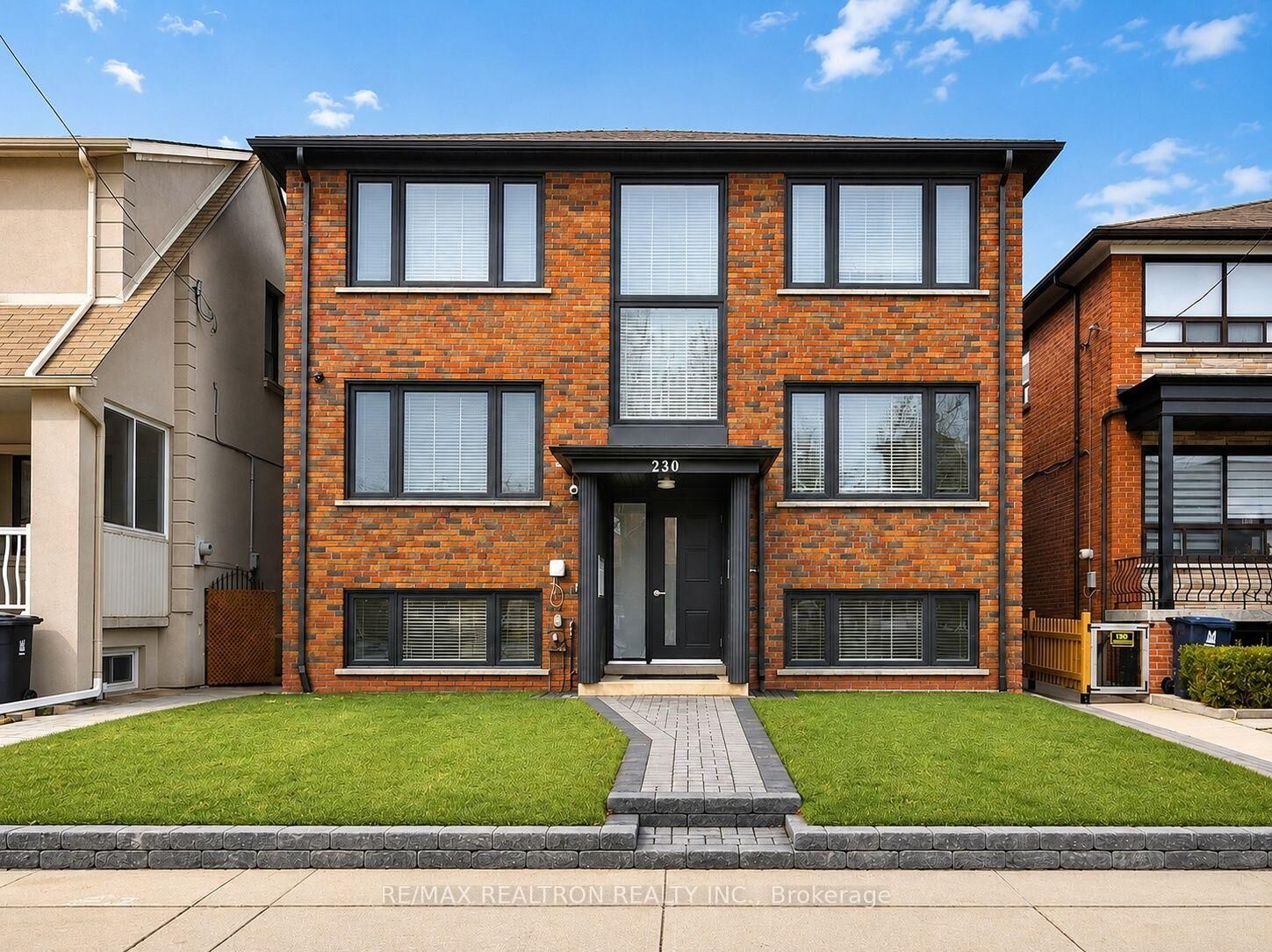 Property Photo: 230 Boon Avenue 4 ON M6E 3Z8