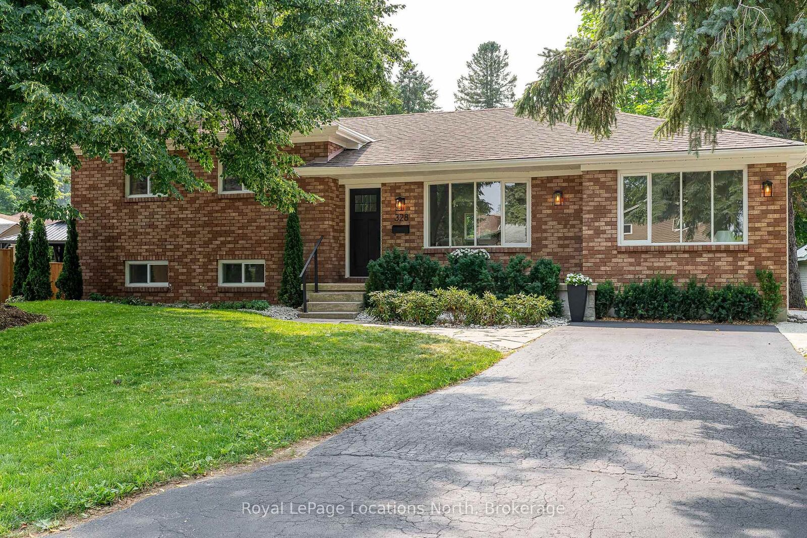 Property Photo: 328 Hickory Street ON L9Y 3G3