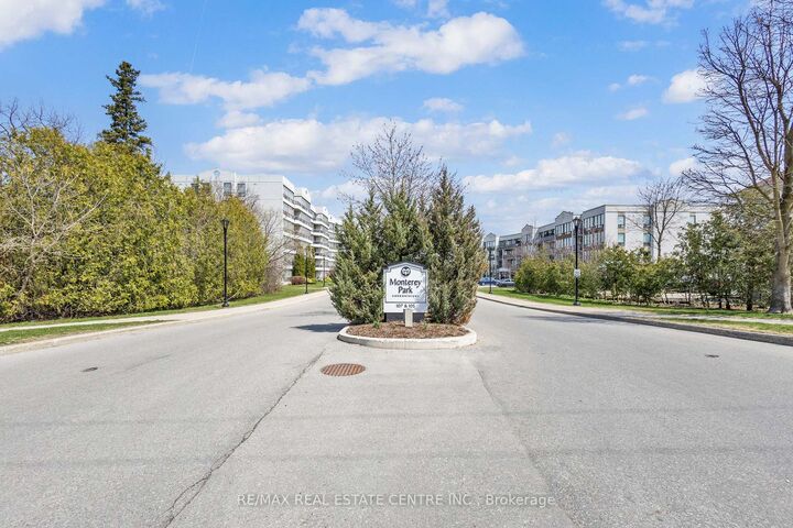 Property Photo:  105 Bagot Street 202  ON N1H 8H4 
