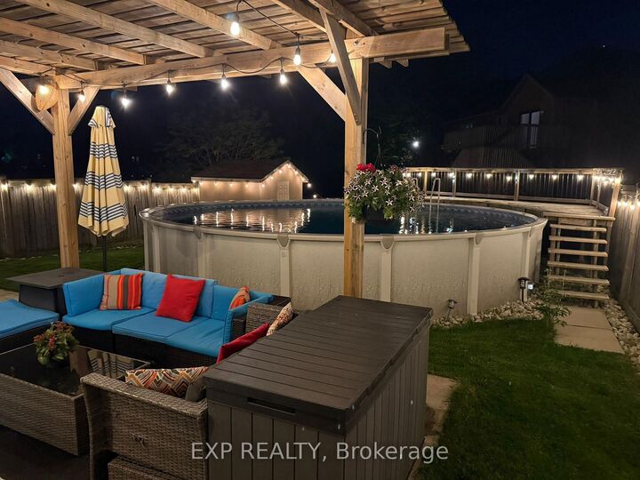 Property Photo: 194 Southbrook Drive ON L0R 1C0