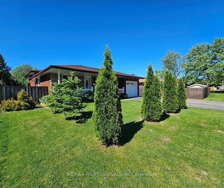 Property Photo: 7 Berko Avenue ON L8V 2P8