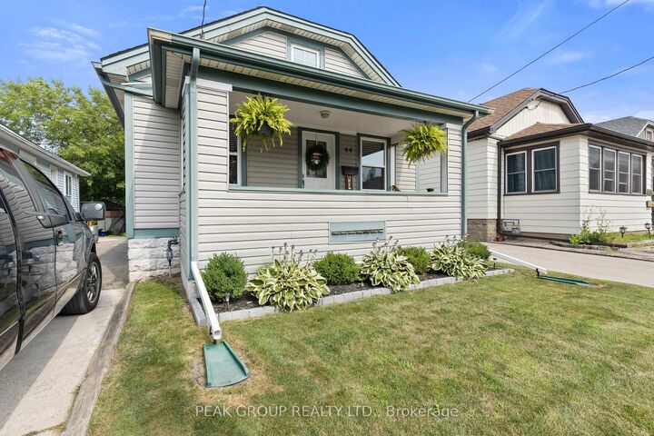 Property Photo: 44 Richmond Avenue ON L2R 3W7