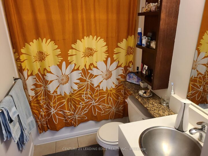 Photo de la propriété:  35 Mariner Terrace 5206  ON M5V 3V9 