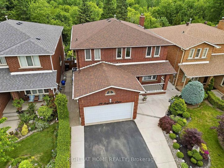 Property Photo: 29 Sunforest Drive ON L6Z 2Z3
