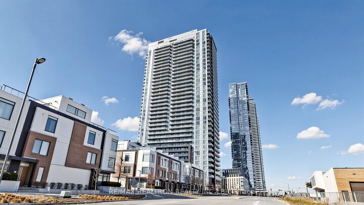 Property Photo: 7895 Jane Street 1914 ON L4K 0K2