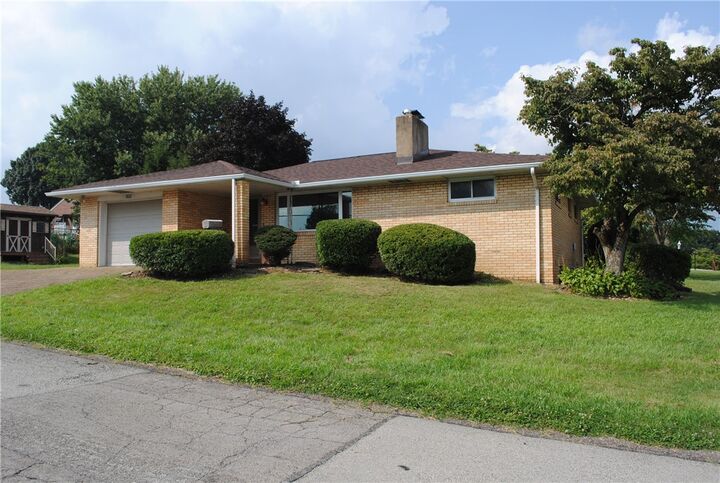 Property Photo: 500 Morningside Dr PA 15068