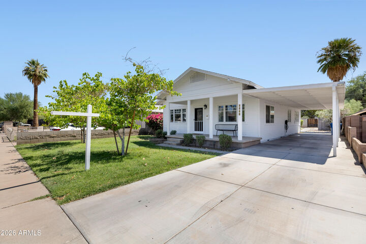 Property Photo:  2029 N Richland Street  AZ 85006 