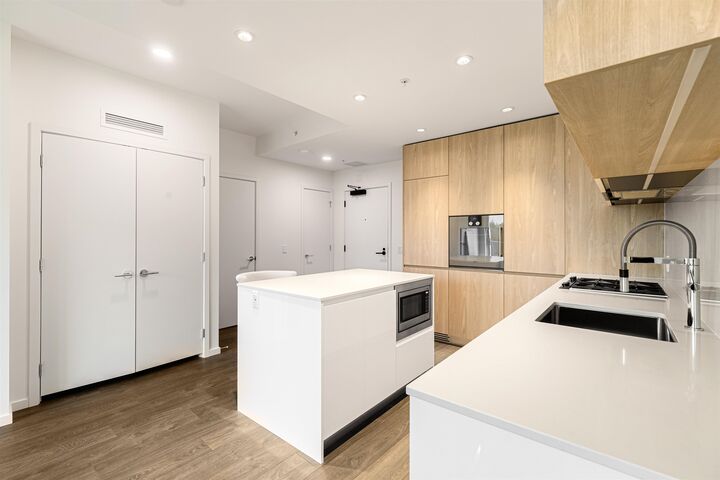Property Photo: 6300 Minoru Boulevard 528 BC V6Y 0N1