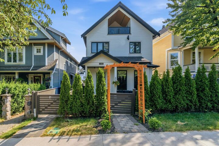 1826 E 2nd Avenue 2 — photo 1