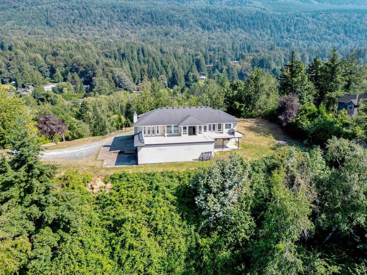 Property Photo: 42025 Nikada Drive BC V2R 5H2