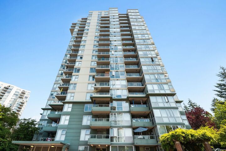 Property Photo:  295 Guildford Way 902  BC V3H 5N3 