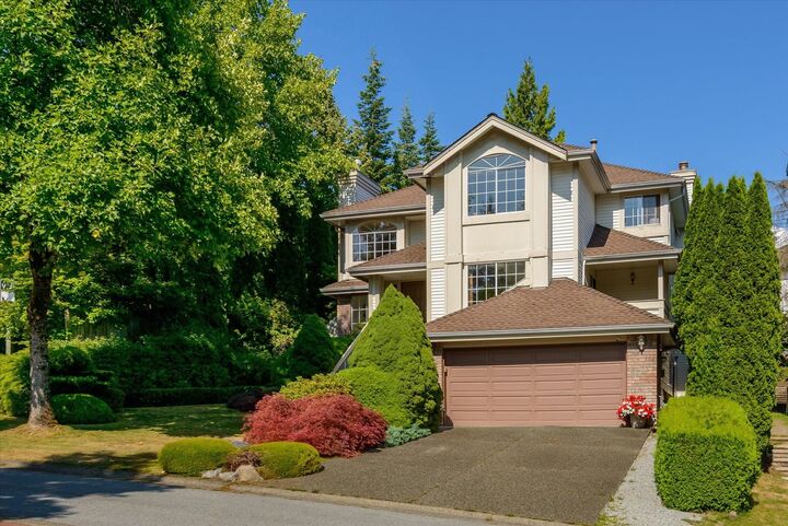 102 Aspenwood Drive — photo 1