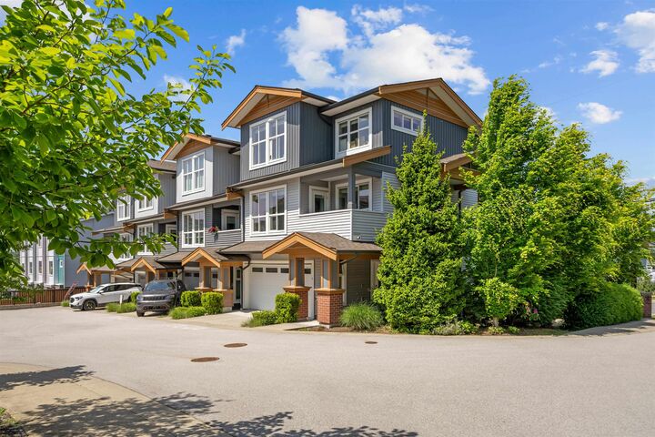 Property Photo: 24086 104 Avenue 1 BC V2W 1J2