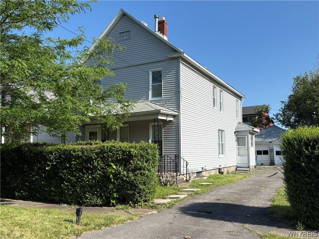 Property Photo: 1246 Calumet Avenue NY 14305