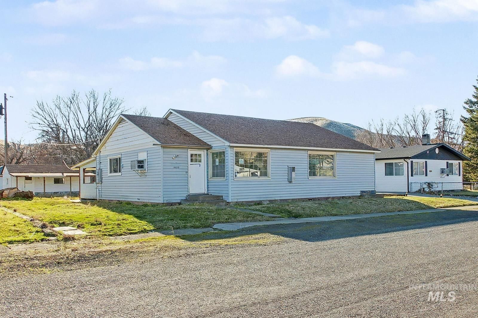 Property Photo: 1830 Columbia Street WA 99347