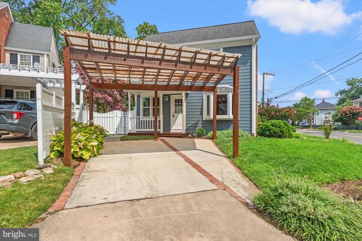 Property Photo: 16 E Braddock Road VA 22301