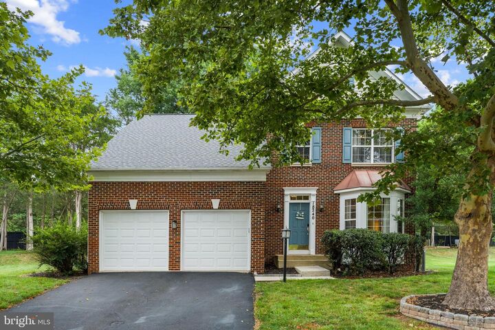 Property Photo: 18240 Oak Lake Court VA 20176