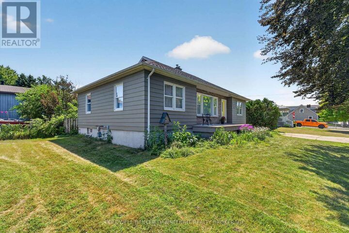 Property Photo:  126 Centre Street  ON N0M 1N0 