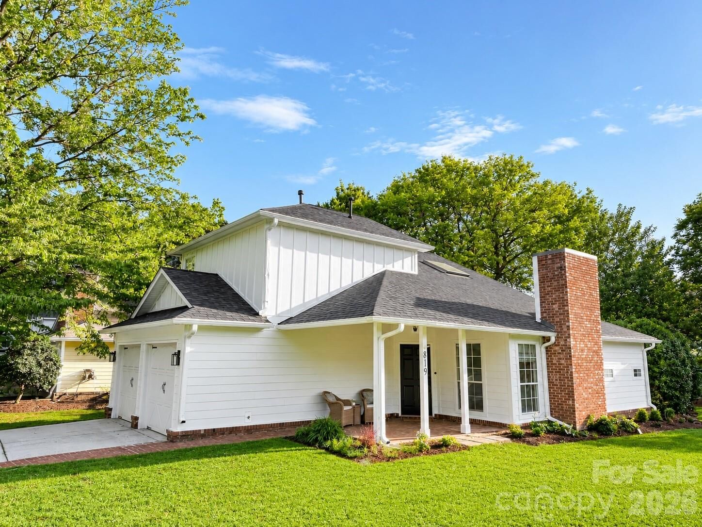 Property Photo:  819 Mill Creek Lane  NC 28209 