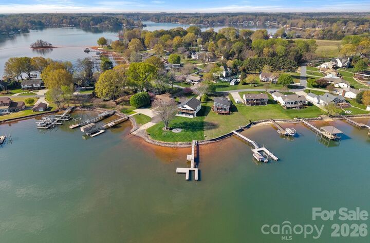 Property Photo:  8182 Mountain Shore Drive  NC 28673 