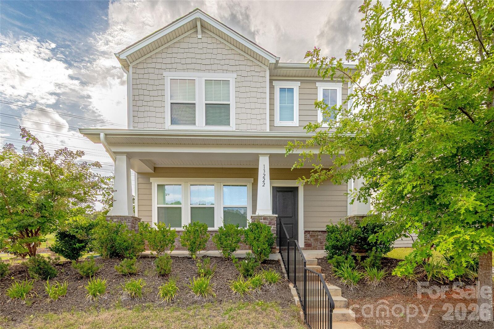 Property Photo:  13222 Kenworth Road  NC 28278 