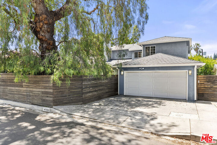 Property Photo:  4555 Don Pio Dr  CA 91364 