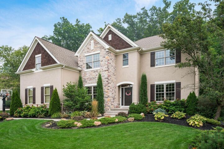 Property Photo: 5598 Lynbrook Lane OH 43082