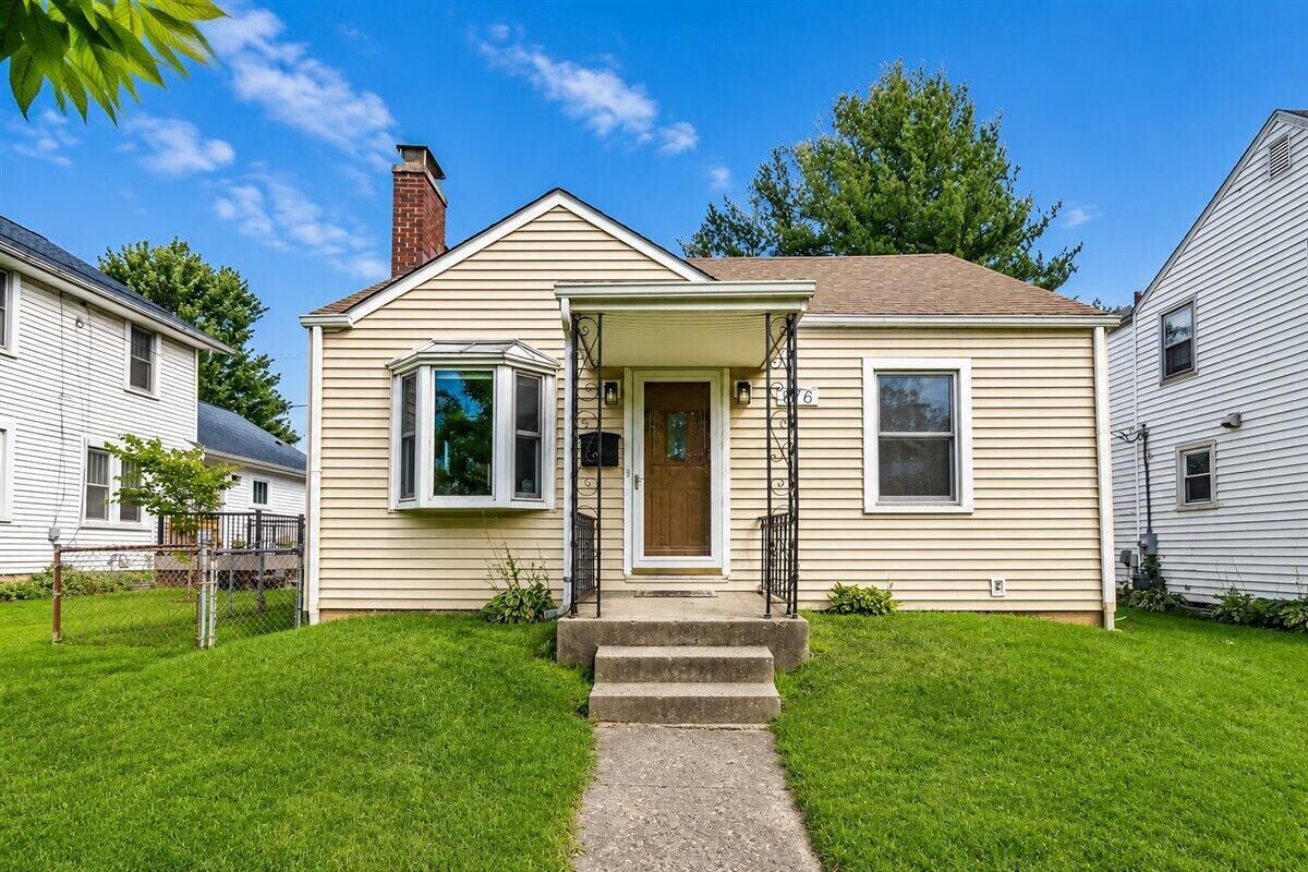 Property Photo:  876 Montrose Avenue  OH 43209 