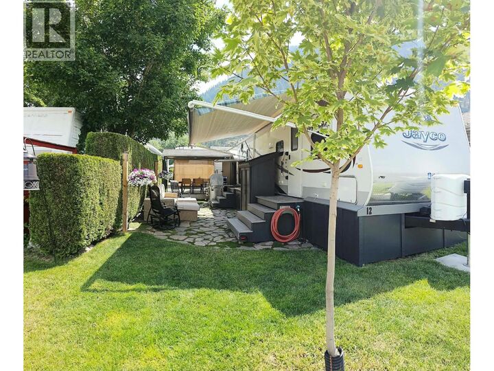 Photo de la propriété:  1226 Second Avenue 12  BC V0E 1M0 