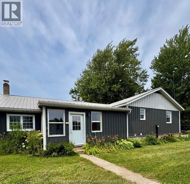 Property Photo:  949 East West Rd  ON N0R 1M0 