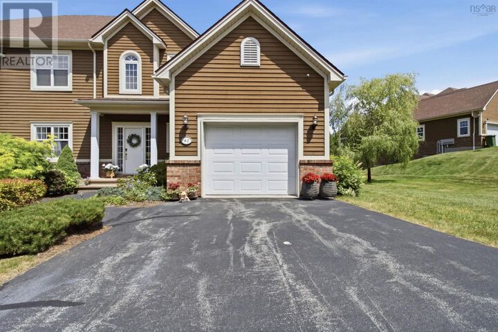 Property Photo:  40 Greenside Lane  NS B4B 2A1 