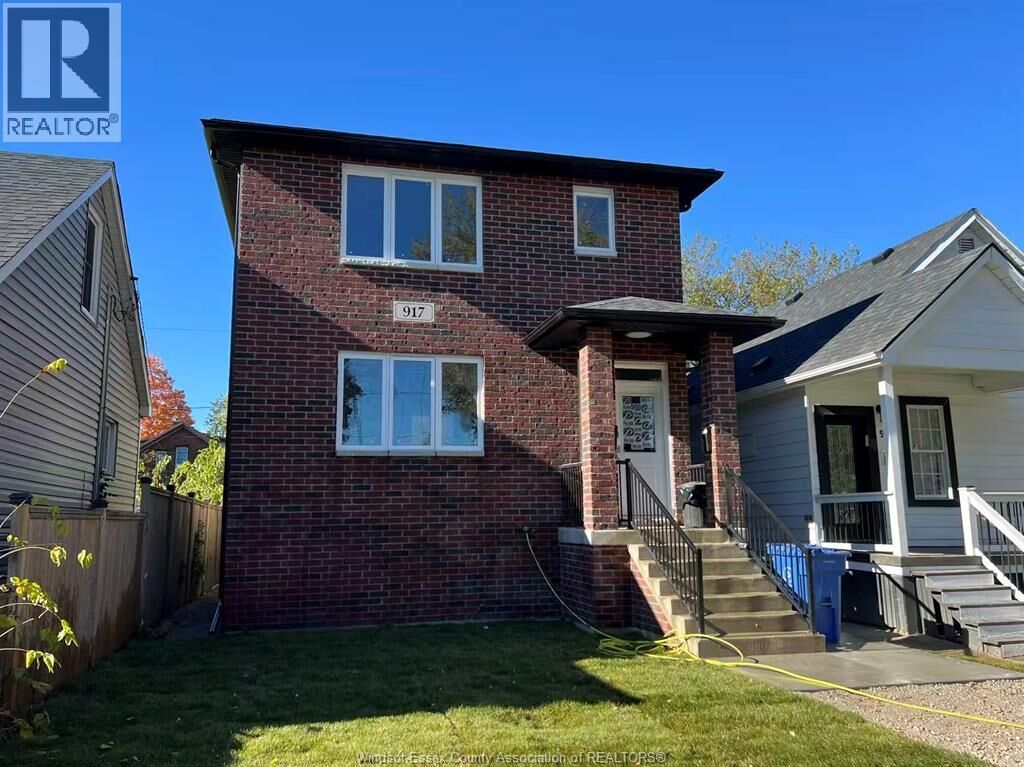 Property Photo:  917 McKay Avenue  ON N9B 2A4 