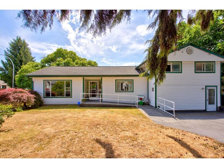 Property Photo: 12488 92 Avenue BC V3V 1G5