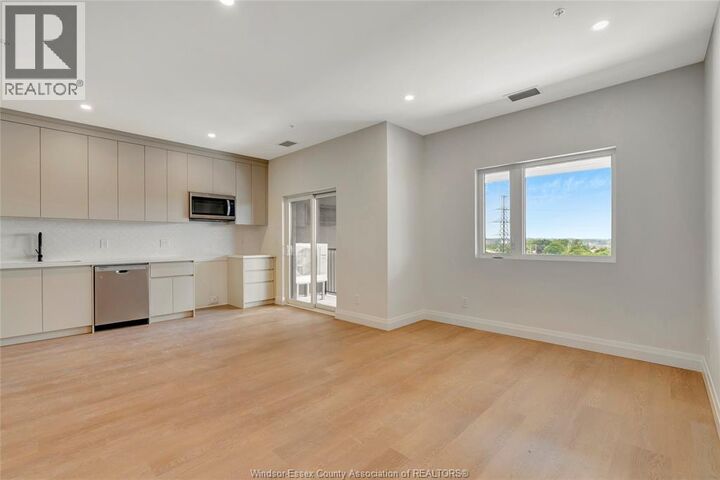 Property Photo: 4400 Laurier Parkway 525 ON N9H 0P9
