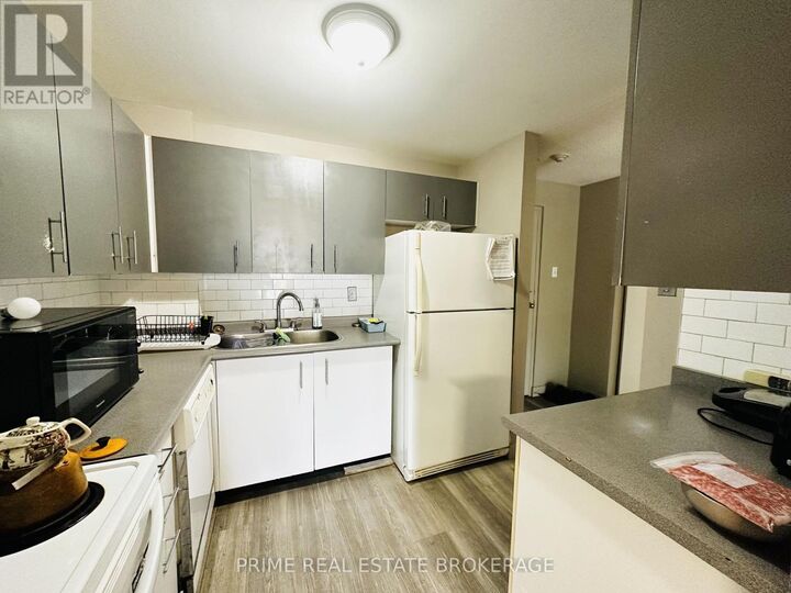 Property Photo: 626 First Street 204 ON N5V 2A2