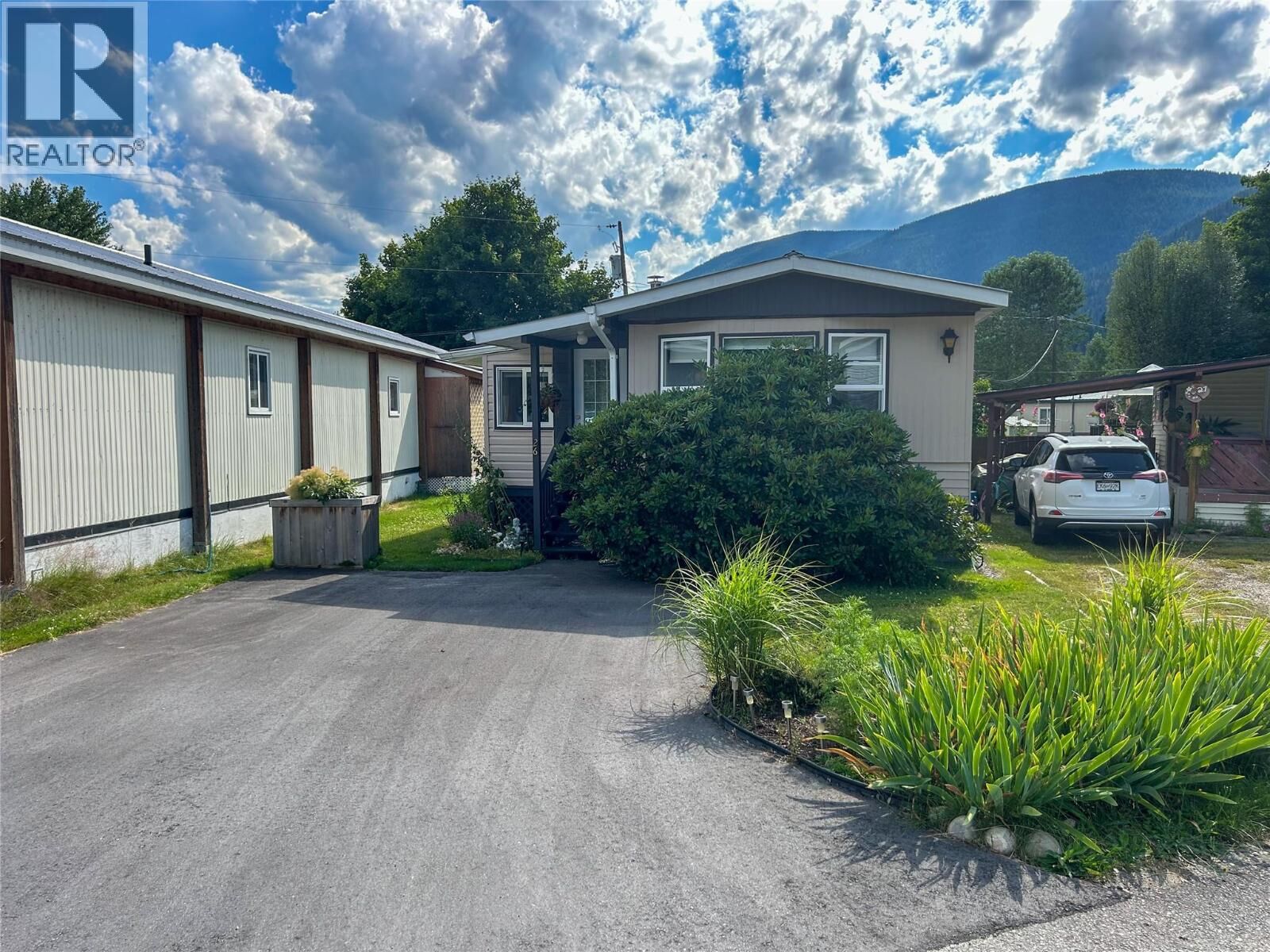 Property Photo: 2714 Lower 6 Mile Road 26 BC V1L 6L4