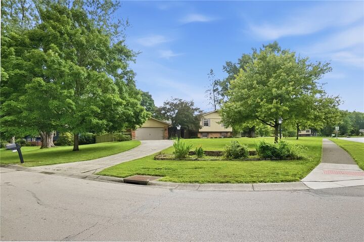 Property Photo:  8800 Sugarcreek Point  OH 45458 