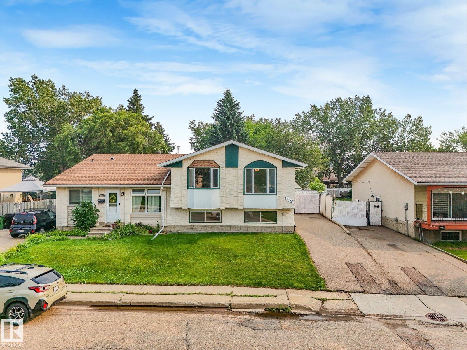 Property Photo:  4135 134 Avenue NW  AB T5A 2T3 