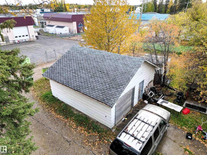 Property Photo: 4619 4 Avenue AB T7E 1T8