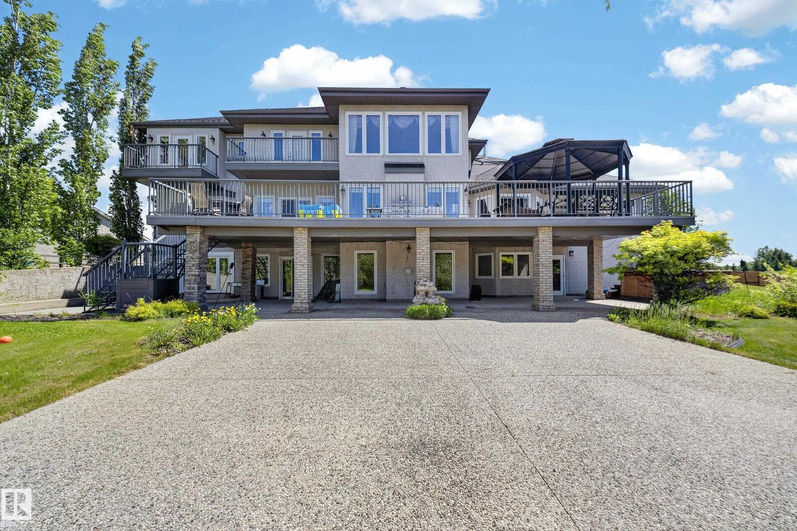 Property Photo:  52216 Rge Road 233 50  AB T8B 1C9 