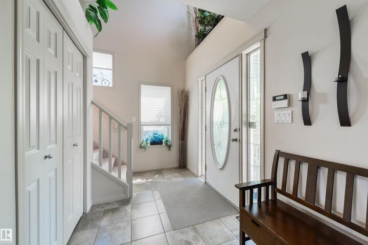 Property Photo: 1211 Henwood Place NW AB T6R 2X4