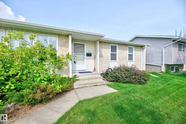 Property Photo:  455 Huffman Crescent NW  AB T5A 4C7 